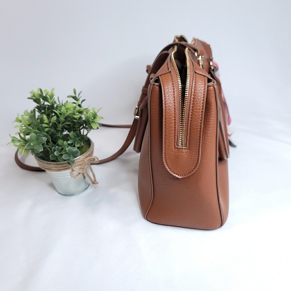 Gorgeous Ann Klein Handbag - Picture 3 of 6